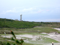 大浜海水浴場から臨む角島灯台